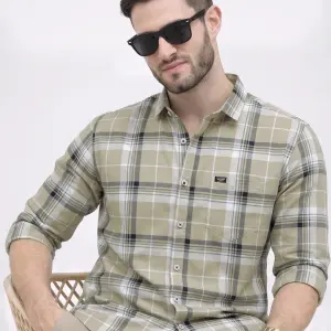 METRONAUT Men Regular Fit Checkered Spread Collar Casual Shirt