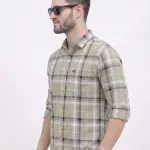 METRONAUT Men Regular Fit Checkered Spread Collar Casual Shirt