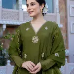 Klosia Women Silk Blend Kurta Pant Dupatta Set