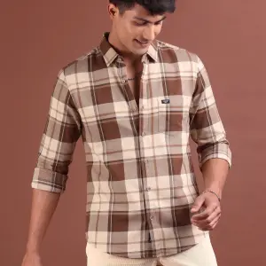 METRONAUT Men Regular Fit Checkered Spread Collar Casual Shirt